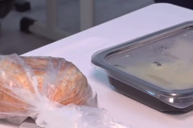 guvernul vrea sa aloce 15 lei in plus la masa zilnica a elevilor e ceva de ras nici macar un ziar nu iei de banii astia 69438d9af1c65