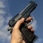 hoti de combustibil dintr un camion urmariti de politisti si somati cu foc de arma la tulcea 6939701cdb2d9