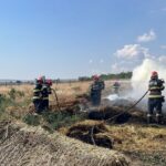 incendiu in ghindaresti judetul constanta ard 5 000 de baloti de paie 692f2deb38d6c