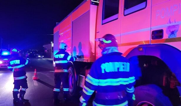 incendiu violent la o casa din pecineaga cinci persoane s au autoevacuat 6937cde688733