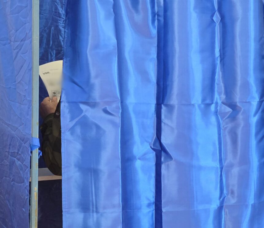 incident la sectia de votare 479 din lumina un alegator si a fotografiat votul 6935356a9a902