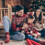 legenda sfantului nicolae de unde a luat nastere traditia cadourilor in ghete si cum a evoluat acest obicei de a lungul anilor 69332efa593b5