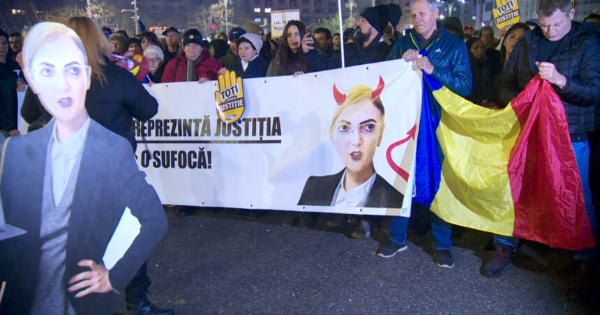 live text protestele pentru independenta justitiei continua romanii ies in strada pentru a patra zi la rand 1 000 de oameni in piata victoriei 693da5e0a8fe0