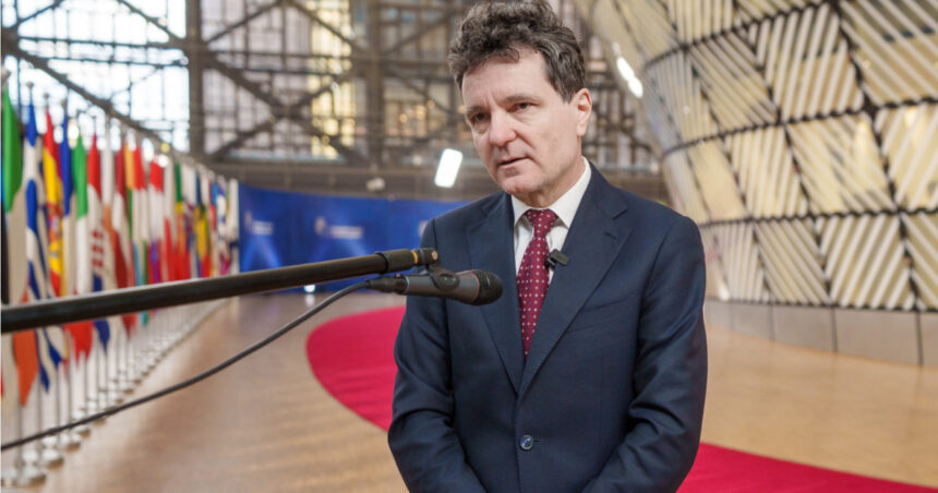 lumea s a schimbat nicusor dan interviu in politico interesele economice bat moralitatea in era trump ue ia decizii prea lent 694925c3c4541