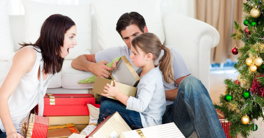 masa traditionala de sarbatori bradul si cateva cadouri cat costa un craciun romanesc fara extravagante 694ae9f99af38