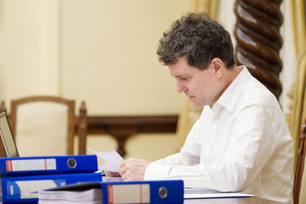 nicusor dan am primit de la magistrati sute de pagini de materiale despre problemele din justitie luni voi reveni cu concluzii 6946a49db00fe