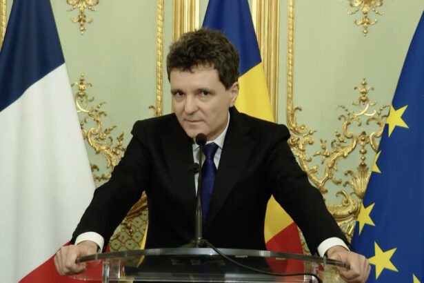 nicusor dan despre alegerile pentru primaria capitalei am pus stampila pe cine am crezut ca duce mai departe 693de0882abaf