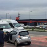 o duba si un autoturism s au ciocnit pe dn 2a in orasul ovidiu 693810a83560a