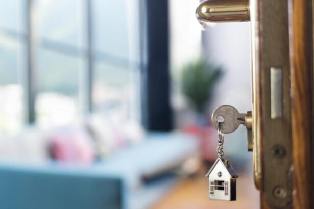 o femeie cere evacuarea fostei sotii a tatalui ei decedat din apartamentul cumparat inaintea casatoriei cu aceasta 692f7e9f002ca