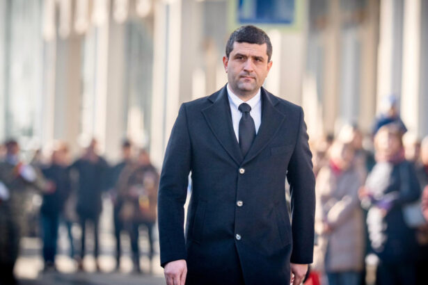 o organizatie pentru drepturile romilor face plangere la cncd impotriva lui radu miruta ce a declarat ministrul 6945c39c8c471