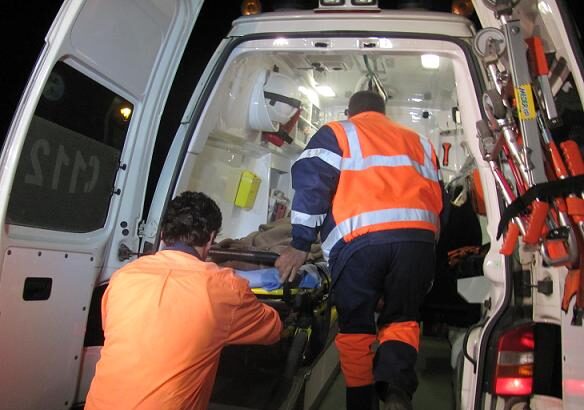 o tanara de 20 de ani a murit dupa ce a cazut de la etaj in zona doraly din constanta 6952deecdc032