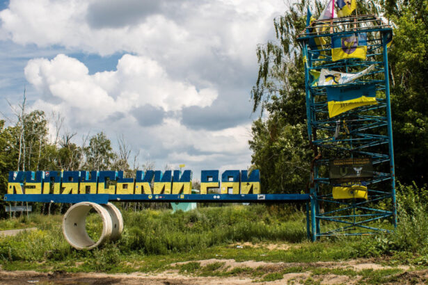 oficial ucrainean trupe ruse incercuite la kupiansk sunt aprovizionate cu steaguri nu cu hrana 694106b88a2bb