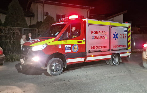 panica intr un bloc de pe bulevardul alexandru lapusneanu din constanta dupa ce locatarii au simtit miros de gaze pe casa scarii intervin pompierii 694ae48a9b9de