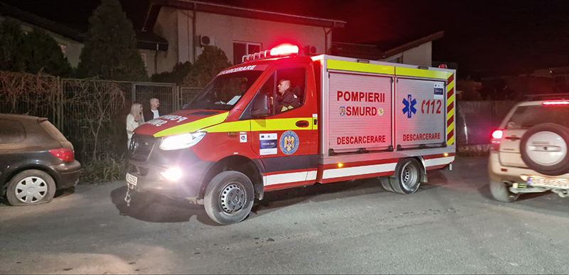 panica intr un bloc de pe bulevardul alexandru lapusneanu din constanta dupa ce locatarii au simtit miros de gaze pe casa scarii intervin pompierii 694ae48a9b9de