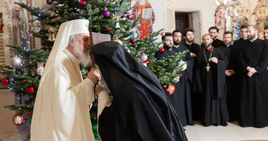 patriarhul daniel vestirea nasterii domnului nu se face doar prin cuvant ci si prin imagine 694d2007873e4