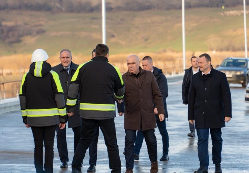 premierul ilie bolojan prezent la constanta intalniri cu sefii pnl si primarii din judet 69455bc42cef0