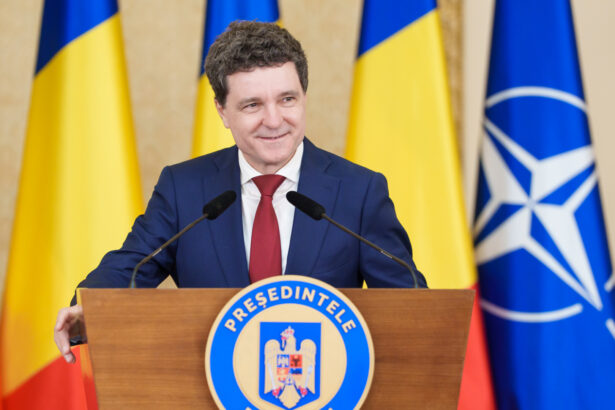 presedintele nicusor dan romania este o tara corupta totusi suntem mai putin corupti decat acum 20 de ani 692dcafae12bf