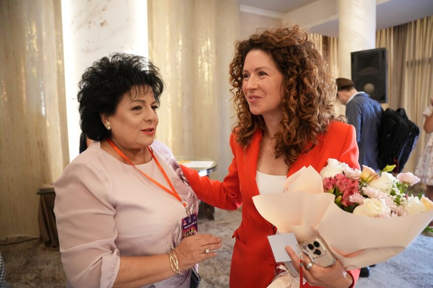 primarul mariana gaju a primit o scrisoare de felicitare din partea presedintei comitetului european al regiunilor kata tutto cu ocazia zilei nationale a romaniei 692f191181db4