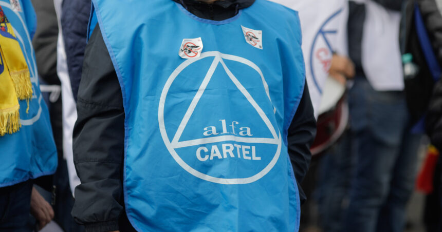 protest la palatul cotroceni sindicalisti din patru confederatii cer medierea presedintiei in contextul politicilor de austeritate 6943ad3c45d45