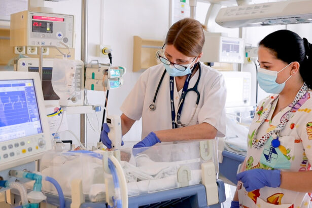 puiul de om nascut cu doar 740 de grame este acum o minune de copil 695250e98b615