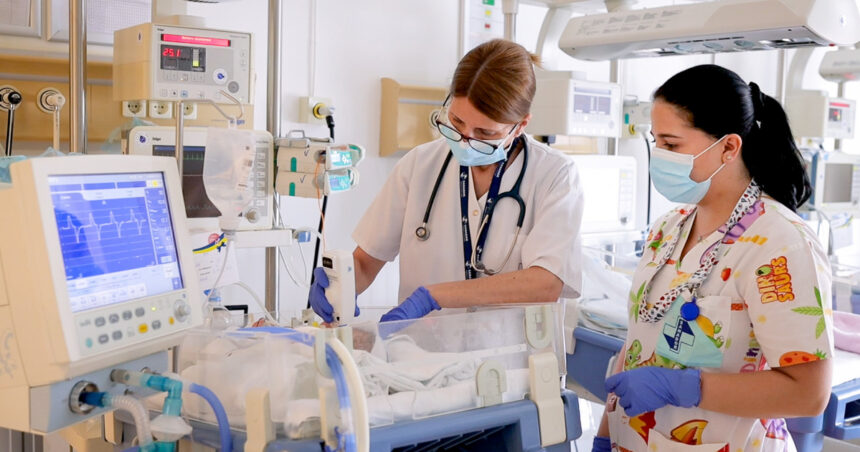 puiul de om nascut cu doar 740 de grame este acum o minune de copil 695250e98b615