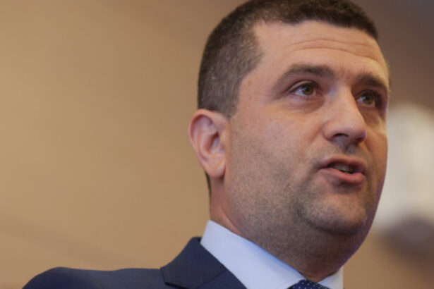 radu miruta despre pensiile militarilor nu e nimeni mai special decat altul vreau sa elimin nedreptatile din interiorul sistemului 695382d3bfb6e