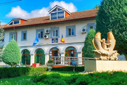 salariile angajatilor din primaria navodari raman in atentia judecatorilor consiliul local duce procesul la curtea de apel 6933ab9fcc8a6