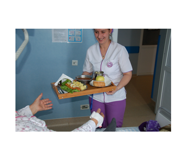 sc arimex comexim 2000 srl pregateste meniu special de craciun pentru pacientii internati in spitalele din constanta copiii vor fi vizitati de mos craciun si ajutoarele sale 694be1b0d4d30