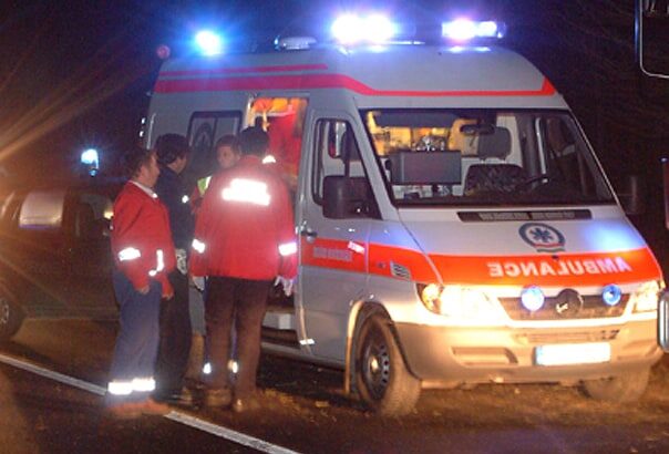 sofer injunghiat in portul constanta barbatul a fost transportat la spital 69424824cbe02