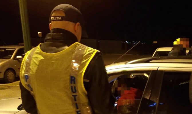 sofer retinut pentru conducere fara permis si sub influenta bauturilor alcoolice in constanta 6936b8231b29e
