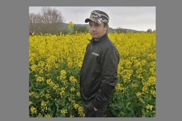 tanar angajat din portul constanta disparut de 10 luni mama sa il cauta cu disperare sunt singura am mai multe afectiuni de sanatate nu imi permit sa merg eu sa l caut 694e3057ae272