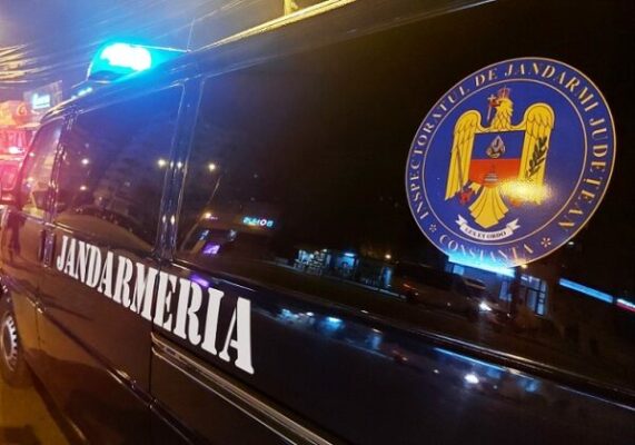 tanar din medgidia prins cu substante cu efect psihoactiv vezi cum a incercat sa scape de jandarmi 693fda01710eb