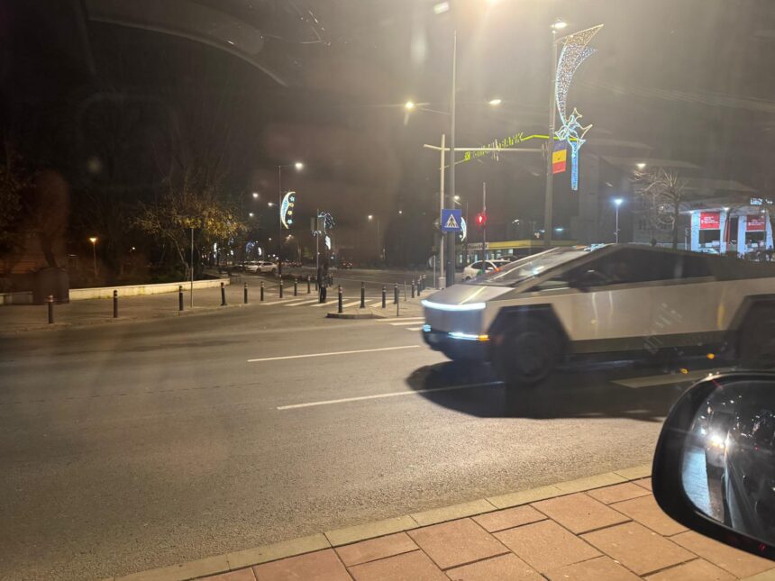tesla cybertruck interzisa pe drumurile din europa vazuta in constanta 693b43c300c96