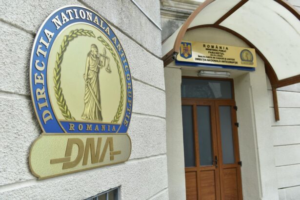 tun imobiliar de peste 20 de milioane de lei implicati administratori si notari cum spune dna ca functiona mecanismul de subevaluare a terenurilor 692eac00644ca