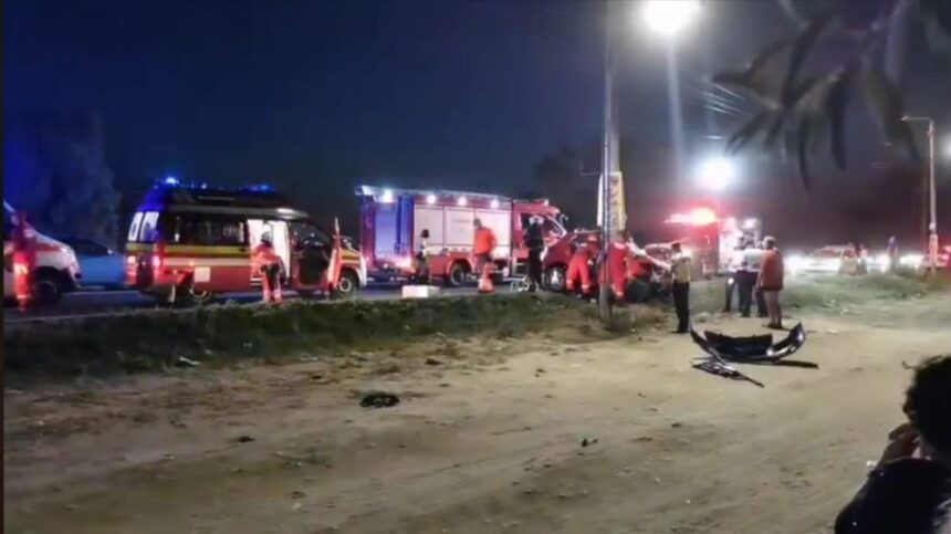 un autoturism a intrat intr un stalp pe dn 39 intre eforie sud si eforie nord 694b0b47efe53