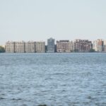 un dezvoltator imobiliar se pregateste sa construiasca mai multe blocuri cu 11 etaje pe malul lacului siutghiol 6938ab0b8173d