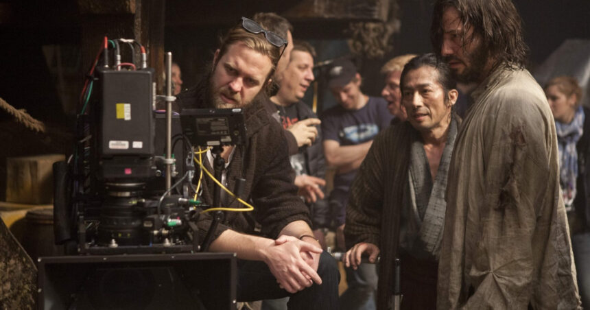 un regizor a inselat netflix cu 11 milioane de dolari pentru un serial fantoma si a luat din bani un ferrari si mai multe rolls royce 693ff54f92a77