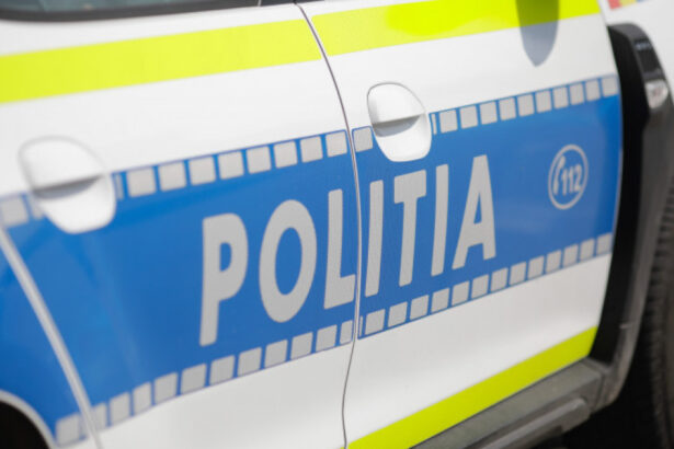 video accident grav in satu mare un barbat a intrat cu masina intr o locuinta in dimineata zilei de craciun 694d27099b343