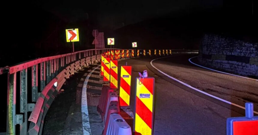 video alunecare de teren pe dn1 cnair deocamdata nu exista pericol de prabusire dar sunt necesare masuri urgente de punere in siguranta 693149d04e935