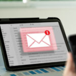 video atentie la mesajele primite de sarbatori pot fi tentative de frauda avertismentul unui expert in securitate cibernetica 693d4e0f8556e