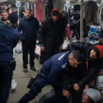 video bataie intr o piata din timisoara scandalul a inceput cand jandarmii au mers acolo sa caute produse contrafacute 6948efba8c389