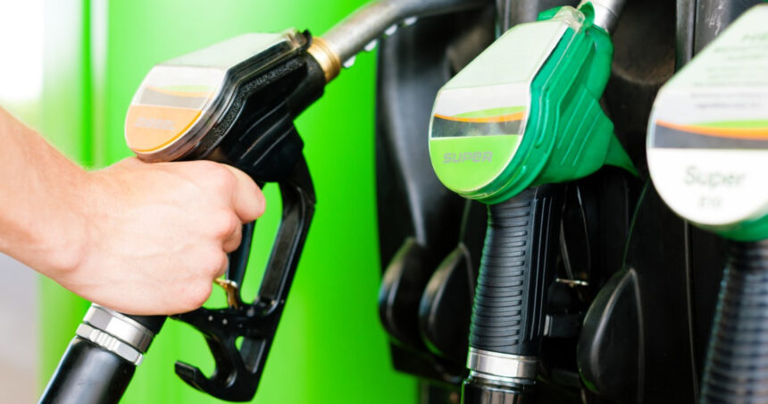 video carburantii se scumpesc din nou cat vom plati la pompa pentru benzina si motorina incepand cu 1 ianuarie 6945256ad7148