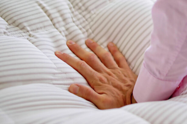 video concurs de lenevit in china un barbat a fost incoronat cel mai lenes om din lume dupa ce a stat intins pe saltea 33 de ore 6936f41c98d34