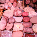 video consiliul concurentei analizeaza problemele pe care fermierii romani le au in comercializarea carnii de porc 694947db308c1