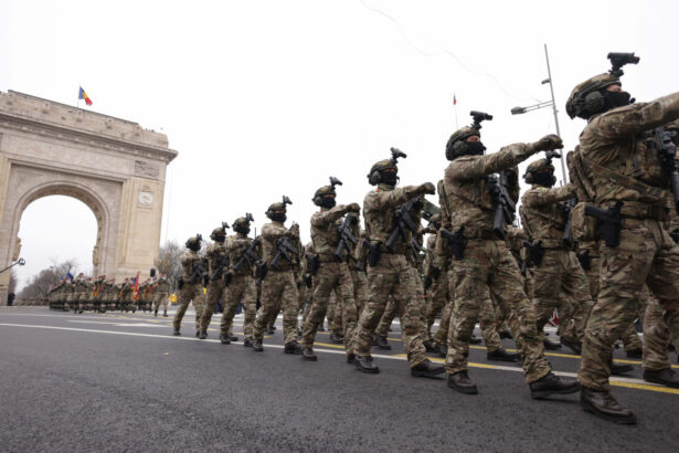 video exclusiv ministrul apararii spune ca in armata romana mai sunt lucruri de eficientizat nu inseamna sa scazi salarii sa scazi pensii 6950371271340