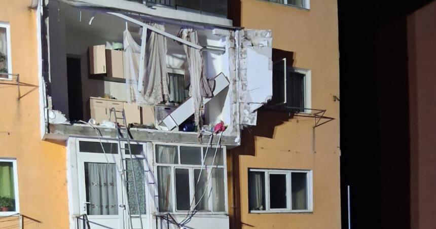 video explozie intr un bloc din bihor o femeie a fost ranita grav 69391dba831ae