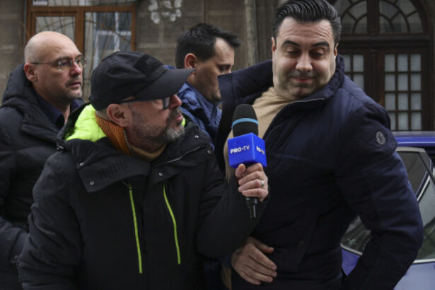 video fostul ministru razvan cuc inregistrat cand discuta despre mita cu seful rar cum era folosita telecomanda pentru a codifica mesajele 69430f0aa0717