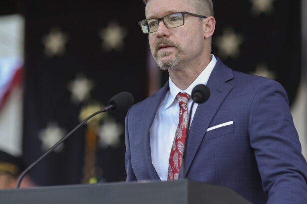 video mesajul reprezentantilor sua in romania de craciun privind inapoi la anul care a trecut avem multe sa sarbatorim 694baedb29499