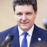 video nicusor dan mesaj pentru romanii din marea britanie va multumesc ca sunteti o carte de vizita a romaniei 694239cd94e64