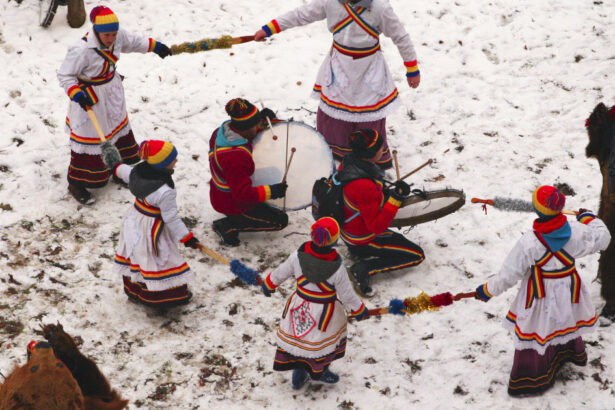 video noapte de cosmar pentru un barbat care a iesit la colindat a fost lovit cu o bata in cap pentru ca nu stia versurile 694e5561700b2